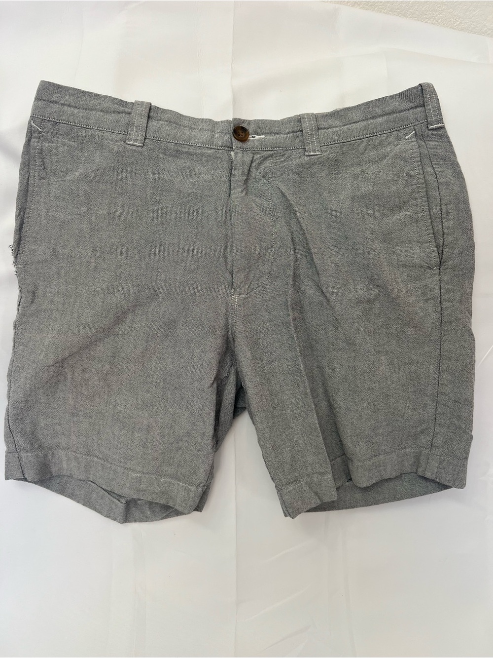 J. Crew Men’s Light Gray Flat-Front Shorts